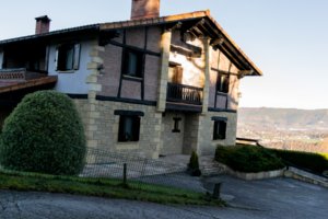 03- vivienda unifamiliar de estilo rustico modelo de casa 3