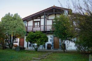 04- vivienda unifamiliar de estilo rustico modelo de casa 1